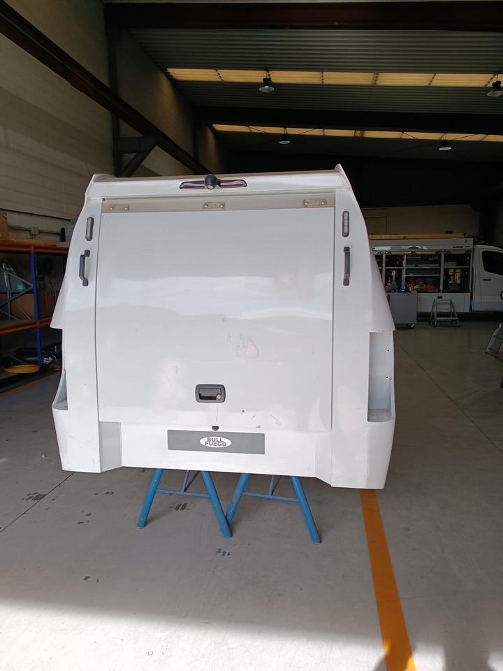 Ford Ranger Pick-up super cab - Vaihtokori - umpikori: kuva Ford Ranger Pick-up super cab - Vaihtokori - umpikori Ford Ranger Pick-up super cab - Vaihtokori - umpikori: kuva Ford Ranger Pick-up super cab - Vaihtokori - umpikori