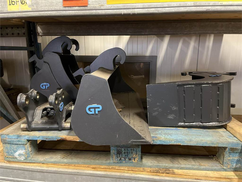 GP equipment Bakkenset CW05 - Kaivinkoneen kauha - Rakennuskoneet: kuva GP equipment Bakkenset CW05 - Kaivinkoneen kauha - Rakennuskoneet GP equipment Bakkenset CW05 - Kaivinkoneen kauha - Rakennuskoneet: kuva GP equipment Bakkenset CW05 - Kaivinkoneen kauha - Rakennuskoneet