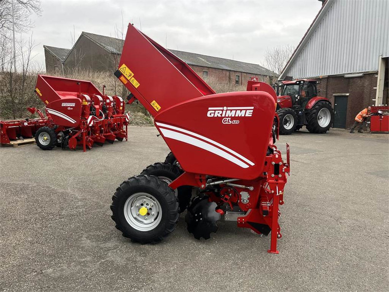 Grimme GL 420 hydraulische aandrijving - Perunanistutuskone: kuva Grimme GL 420 hydraulische aandrijving - Perunanistutuskone Grimme GL 420 hydraulische aandrijving - Perunanistutuskone: kuva Grimme GL 420 hydraulische aandrijving - Perunanistutuskone