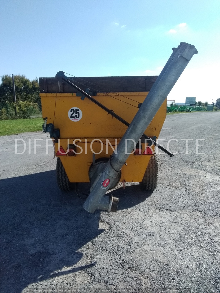 GIMBRE TOMBEREAU 4000 - Kippiauto perävaunu: kuva GIMBRE TOMBEREAU 4000 - Kippiauto perävaunu GIMBRE TOMBEREAU 4000 - Kippiauto perävaunu: kuva GIMBRE TOMBEREAU 4000 - Kippiauto perävaunu