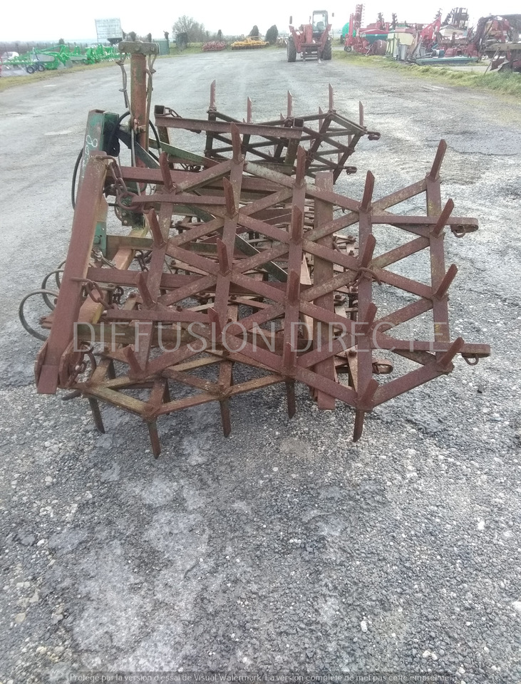 HERSE RIGIDE 500 - Äes: kuva HERSE RIGIDE 500 - Äes HERSE RIGIDE 500 - Äes: kuva HERSE RIGIDE 500 - Äes