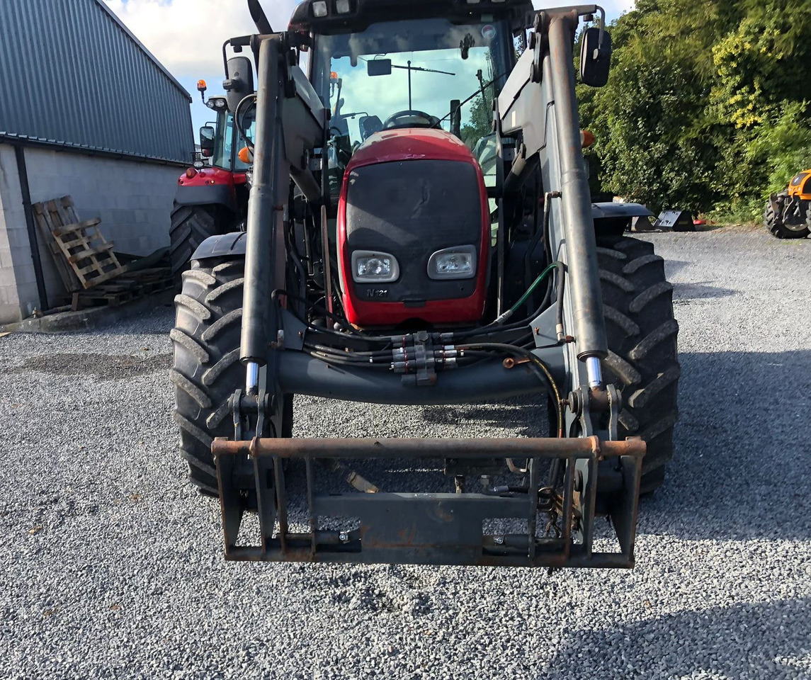 2006 Valtra N121 c/w front loader, 9700 Hrs - Traktori: kuva 2006 Valtra N121 c/w front loader, 9700 Hrs - Traktori 2006 Valtra N121 c/w front loader, 9700 Hrs - Traktori: kuva 2006 Valtra N121 c/w front loader, 9700 Hrs - Traktori