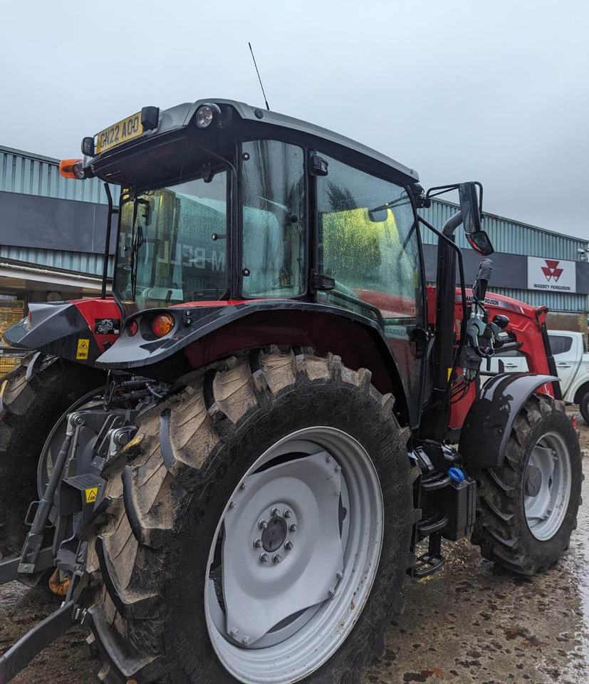 2022 Massey Ferguson 5712M c/w Loader, As New - Traktori: kuva 2022 Massey Ferguson 5712M c/w Loader, As New - Traktori 2022 Massey Ferguson 5712M c/w Loader, As New - Traktori: kuva 2022 Massey Ferguson 5712M c/w Loader, As New - Traktori