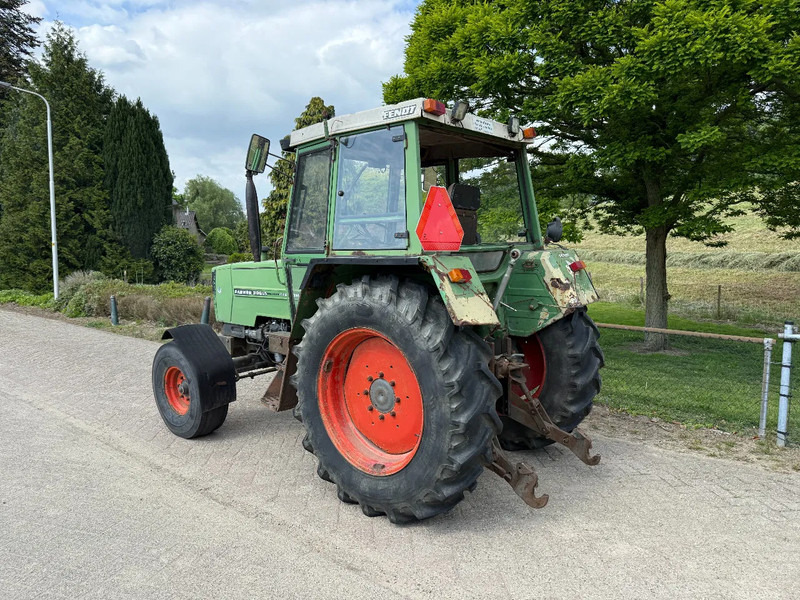 Fendt FARMER 306 LS 4X2 - Traktori: kuva Fendt FARMER 306 LS 4X2 - Traktori Fendt FARMER 306 LS 4X2 - Traktori: kuva Fendt FARMER 306 LS 4X2 - Traktori