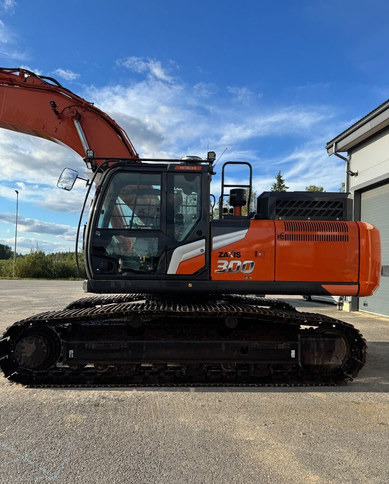 HitachiZX300LC-7 + Engcon - Telakaivukone: kuva HitachiZX300LC-7 + Engcon - Telakaivukone HitachiZX300LC-7 + Engcon - Telakaivukone: kuva HitachiZX300LC-7 + Engcon - Telakaivukone