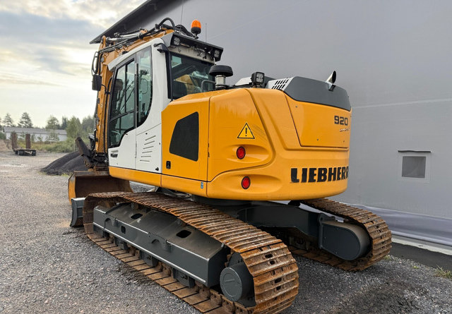 LiebherrR920 Compact + Marttiini - Telakaivukone: kuva LiebherrR920 Compact + Marttiini - Telakaivukone LiebherrR920 Compact + Marttiini - Telakaivukone: kuva LiebherrR920 Compact + Marttiini - Telakaivukone