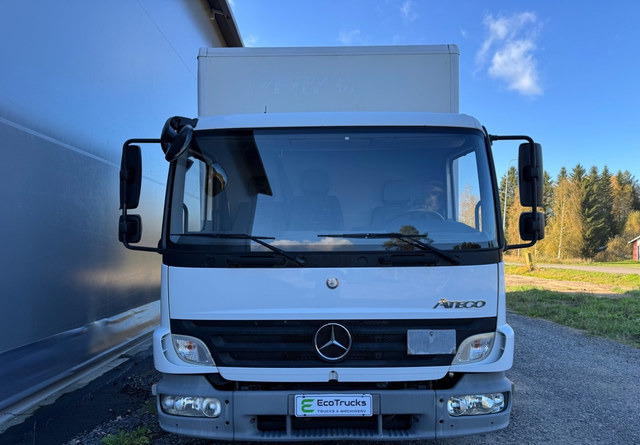 Umpikori kuorma-auto Mercedes-BenzAtego kaappi + perälauta: kuva Umpikori kuorma-auto Mercedes-BenzAtego kaappi + perälauta Umpikori kuorma-auto Mercedes-BenzAtego kaappi + perälauta: kuva Umpikori kuorma-auto Mercedes-BenzAtego kaappi + perälauta