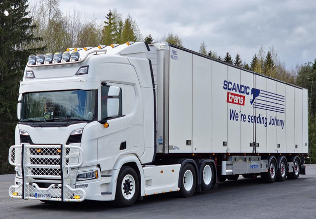 NTMFRC - Umpikori puoliperävaunu: kuva NTMFRC - Umpikori puoliperävaunu NTMFRC - Umpikori puoliperävaunu: kuva NTMFRC - Umpikori puoliperävaunu