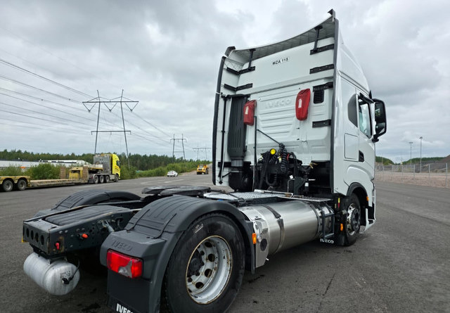 IvecoS-Way 460 4x2 LNG / LBG - Vetopöytäauto: kuva IvecoS-Way 460 4x2 LNG / LBG - Vetopöytäauto IvecoS-Way 460 4x2 LNG / LBG - Vetopöytäauto: kuva IvecoS-Way 460 4x2 LNG / LBG - Vetopöytäauto