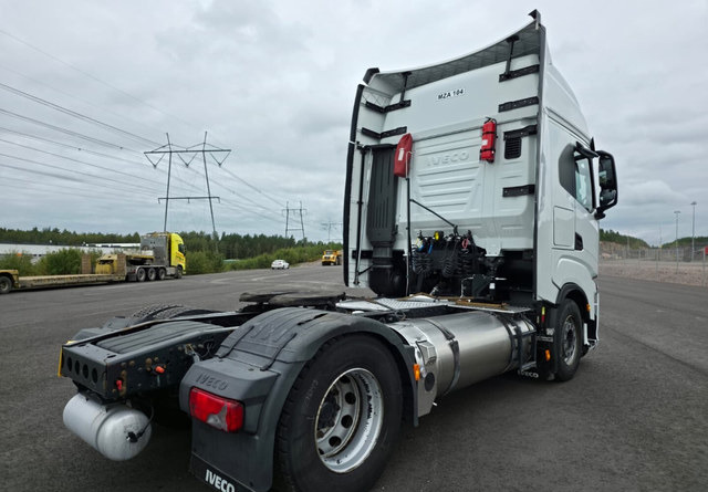 IvecoS-Way 460 4x2 LNG / LBG - Vetopöytäauto: kuva IvecoS-Way 460 4x2 LNG / LBG - Vetopöytäauto IvecoS-Way 460 4x2 LNG / LBG - Vetopöytäauto: kuva IvecoS-Way 460 4x2 LNG / LBG - Vetopöytäauto