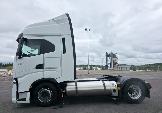 IvecoS-Way 460 4x2 LNG / LBG - Vetopöytäauto: kuva IvecoS-Way 460 4x2 LNG / LBG - Vetopöytäauto IvecoS-Way 460 4x2 LNG / LBG - Vetopöytäauto: kuva IvecoS-Way 460 4x2 LNG / LBG - Vetopöytäauto