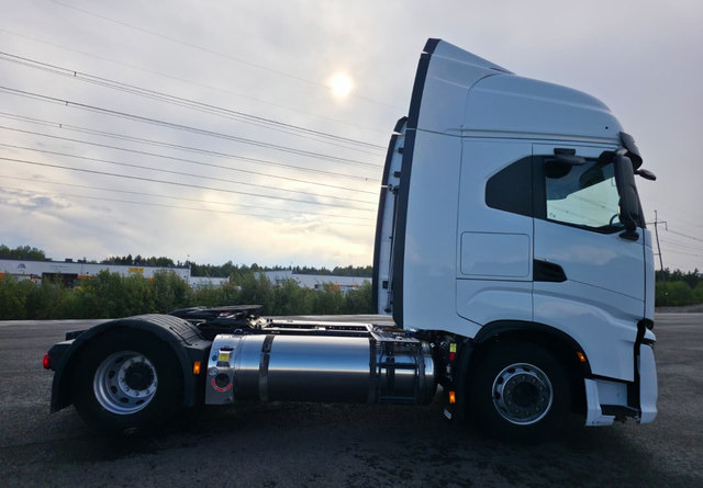 IvecoS-Way 460 4x2 LNG / LBG - Vetopöytäauto: kuva IvecoS-Way 460 4x2 LNG / LBG - Vetopöytäauto IvecoS-Way 460 4x2 LNG / LBG - Vetopöytäauto: kuva IvecoS-Way 460 4x2 LNG / LBG - Vetopöytäauto