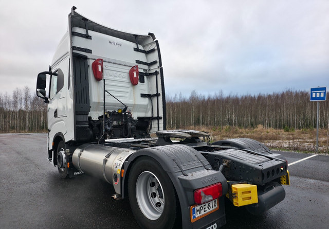 IvecoS-Way 460 4x2 LNG / LBG - Vetopöytäauto: kuva IvecoS-Way 460 4x2 LNG / LBG - Vetopöytäauto IvecoS-Way 460 4x2 LNG / LBG - Vetopöytäauto: kuva IvecoS-Way 460 4x2 LNG / LBG - Vetopöytäauto