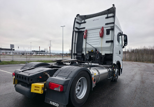 IvecoS-Way 460 4x2 LNG / LBG - Vetopöytäauto: kuva IvecoS-Way 460 4x2 LNG / LBG - Vetopöytäauto IvecoS-Way 460 4x2 LNG / LBG - Vetopöytäauto: kuva IvecoS-Way 460 4x2 LNG / LBG - Vetopöytäauto