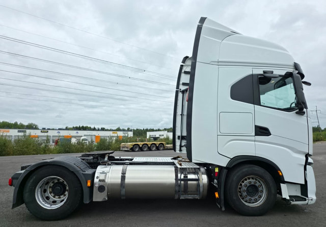 IvecoS-Way 460 4x2 LNG / LBG - Vetopöytäauto: kuva IvecoS-Way 460 4x2 LNG / LBG - Vetopöytäauto IvecoS-Way 460 4x2 LNG / LBG - Vetopöytäauto: kuva IvecoS-Way 460 4x2 LNG / LBG - Vetopöytäauto