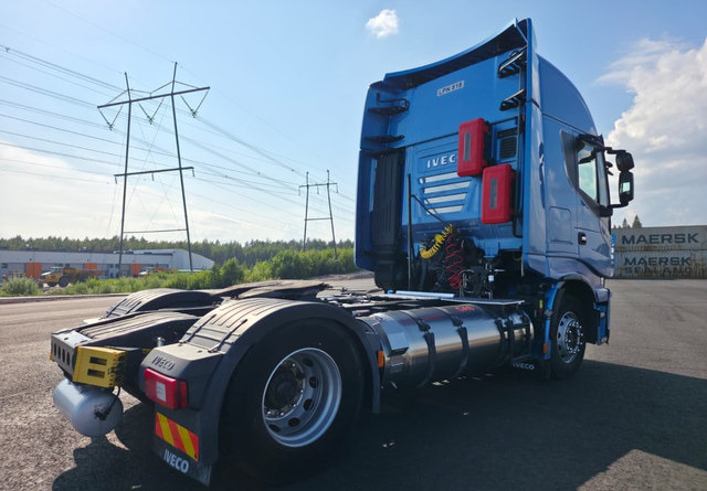 IvecoStralis 460 4x2 CNG / LNG - Vetopöytäauto: kuva IvecoStralis 460 4x2 CNG / LNG - Vetopöytäauto IvecoStralis 460 4x2 CNG / LNG - Vetopöytäauto: kuva IvecoStralis 460 4x2 CNG / LNG - Vetopöytäauto