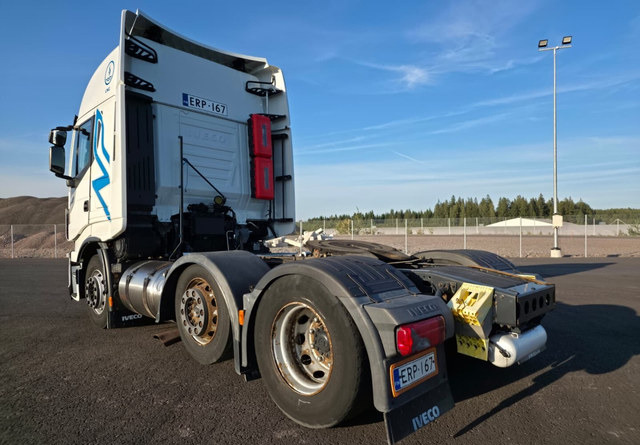 IvecoStralis 460 6x2 LNG/LBG - Vetopöytäauto: kuva IvecoStralis 460 6x2 LNG/LBG - Vetopöytäauto IvecoStralis 460 6x2 LNG/LBG - Vetopöytäauto: kuva IvecoStralis 460 6x2 LNG/LBG - Vetopöytäauto