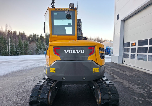 VolvoECR58D + Engcon, Novatron - Telakaivukone: kuva VolvoECR58D + Engcon, Novatron - Telakaivukone VolvoECR58D + Engcon, Novatron - Telakaivukone: kuva VolvoECR58D + Engcon, Novatron - Telakaivukone