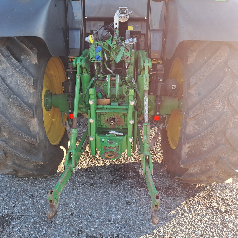 JOHN DEERE 6120 m - Traktori: kuva JOHN DEERE 6120 m - Traktori JOHN DEERE 6120 m - Traktori: kuva JOHN DEERE 6120 m - Traktori