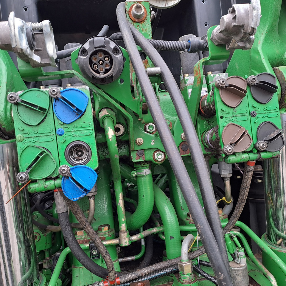 JOHN DEERE 6170R - ASTA AGRIBERTOCCHI - Traktori: kuva JOHN DEERE 6170R - ASTA AGRIBERTOCCHI - Traktori JOHN DEERE 6170R - ASTA AGRIBERTOCCHI - Traktori: kuva JOHN DEERE 6170R - ASTA AGRIBERTOCCHI - Traktori