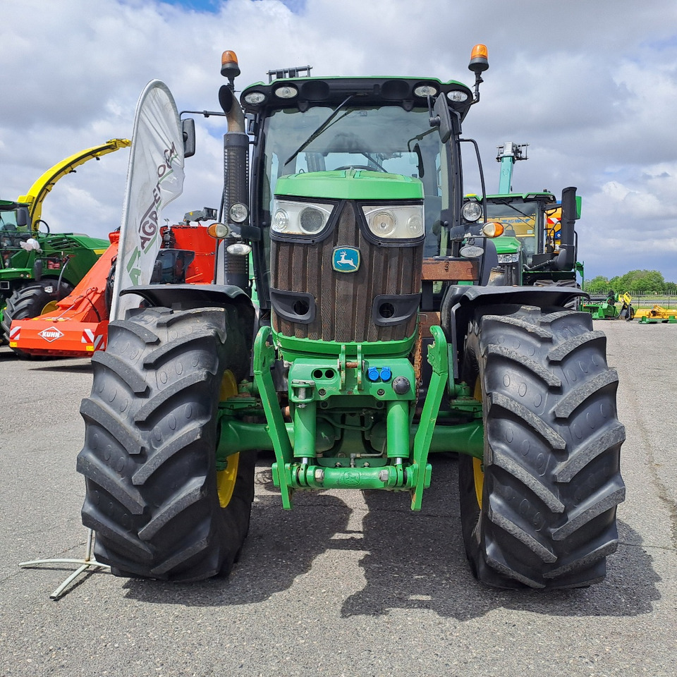 JOHN DEERE 6210R - ASTA AGRIBERTOCCHI - Traktori: kuva JOHN DEERE 6210R - ASTA AGRIBERTOCCHI - Traktori JOHN DEERE 6210R - ASTA AGRIBERTOCCHI - Traktori: kuva JOHN DEERE 6210R - ASTA AGRIBERTOCCHI - Traktori