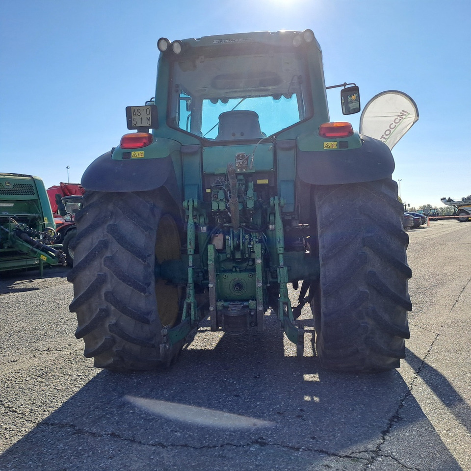 JOHN DEERE 6820 - Traktori: kuva JOHN DEERE 6820 - Traktori JOHN DEERE 6820 - Traktori: kuva JOHN DEERE 6820 - Traktori