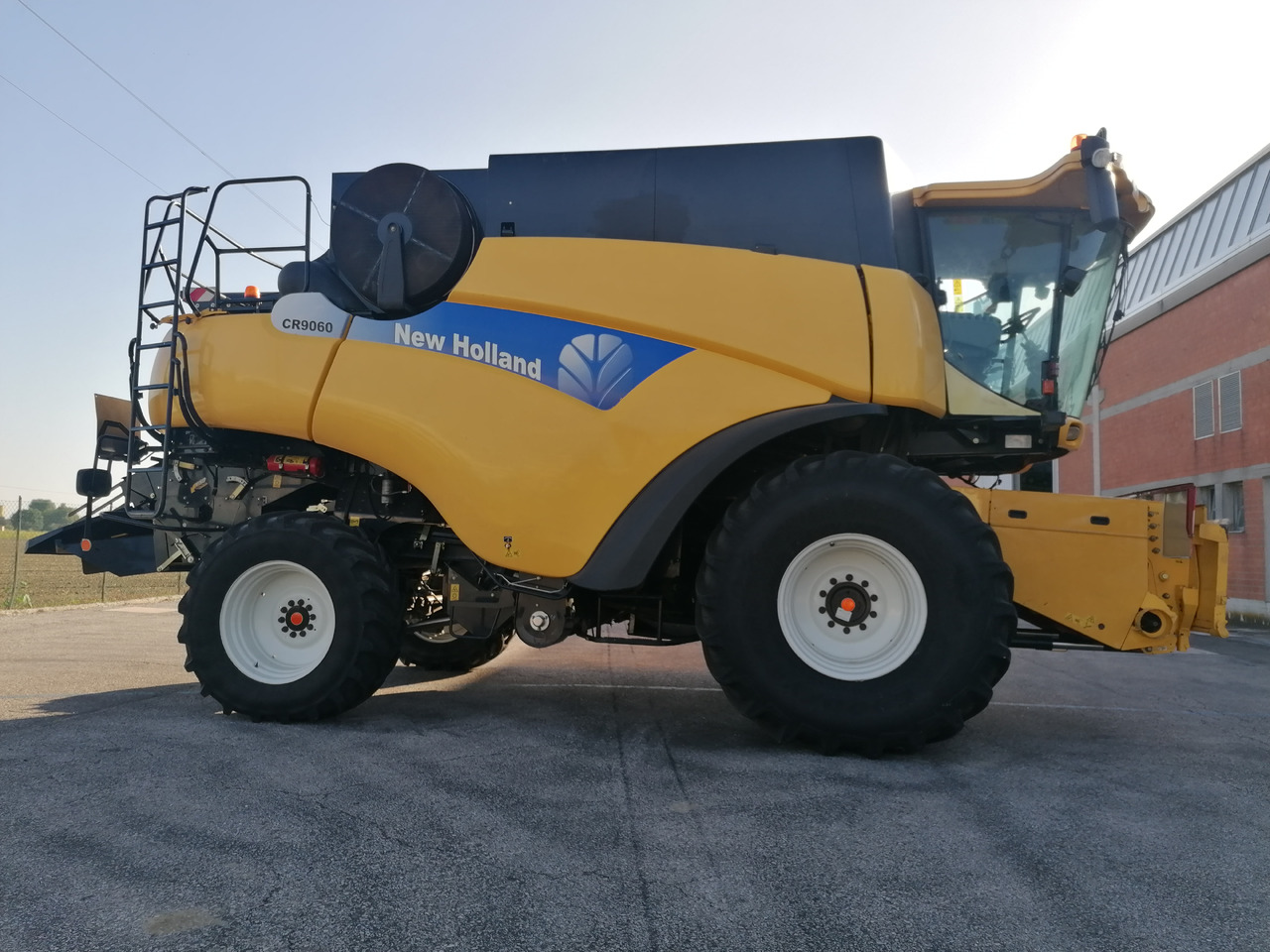 NEW HOLLAND CR 9060 - Leikkuupuimuri: kuva NEW HOLLAND CR 9060 - Leikkuupuimuri NEW HOLLAND CR 9060 - Leikkuupuimuri: kuva NEW HOLLAND CR 9060 - Leikkuupuimuri