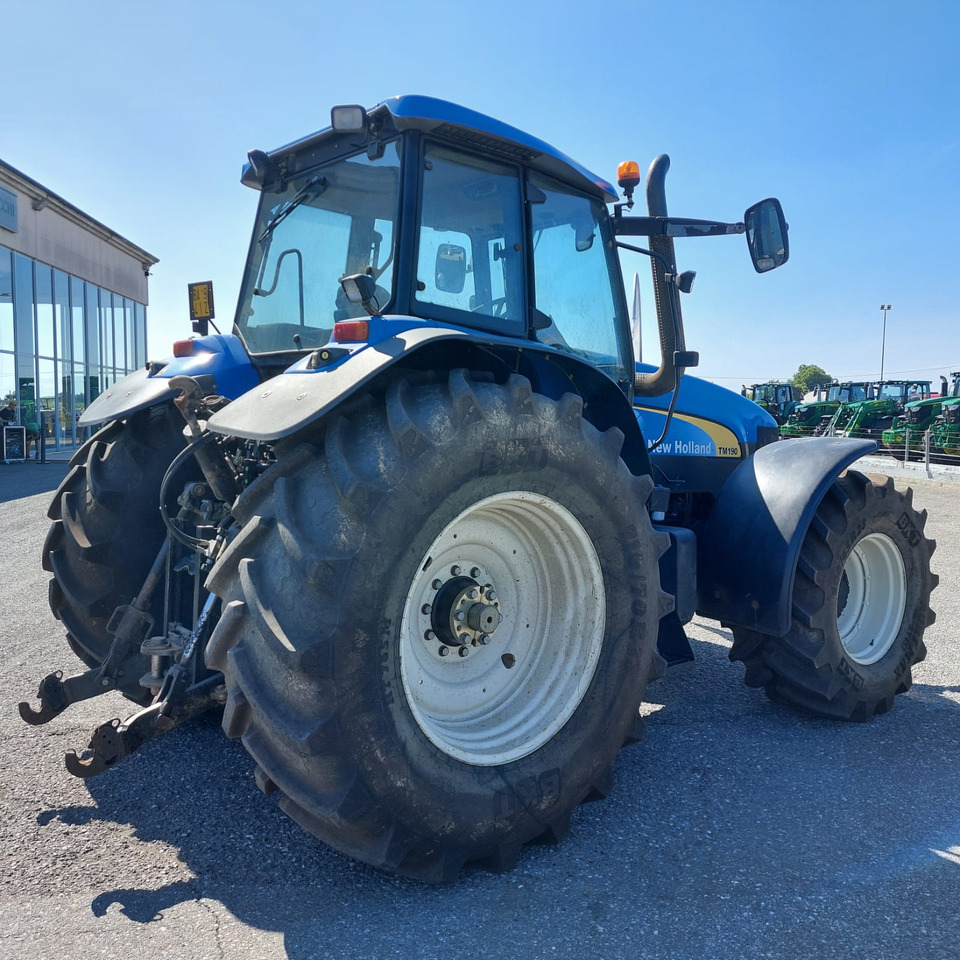 NEW HOLLAND TM 190 - Traktori: kuva NEW HOLLAND TM 190 - Traktori NEW HOLLAND TM 190 - Traktori: kuva NEW HOLLAND TM 190 - Traktori