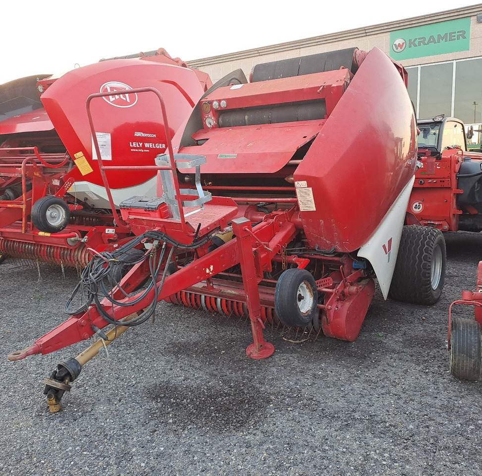 ROTOPRESSA LELY WELGER RP 402 SPECIAL - Pyöröpaalain: kuva ROTOPRESSA LELY WELGER RP 402 SPECIAL - Pyöröpaalain ROTOPRESSA LELY WELGER RP 402 SPECIAL - Pyöröpaalain: kuva ROTOPRESSA LELY WELGER RP 402 SPECIAL - Pyöröpaalain
