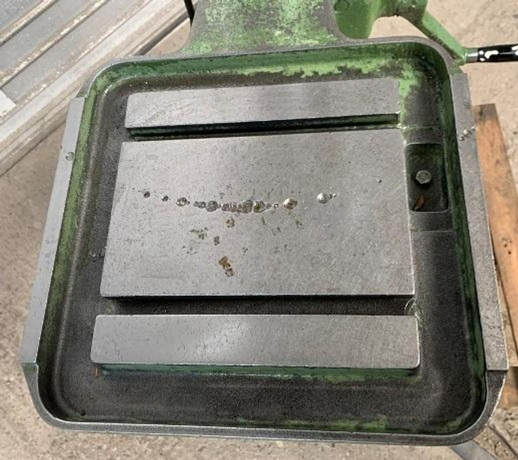 Säulenbohrmaschine ALZMETALL - Pylväsporakone: kuva Säulenbohrmaschine ALZMETALL - Pylväsporakone Säulenbohrmaschine ALZMETALL - Pylväsporakone: kuva Säulenbohrmaschine ALZMETALL - Pylväsporakone