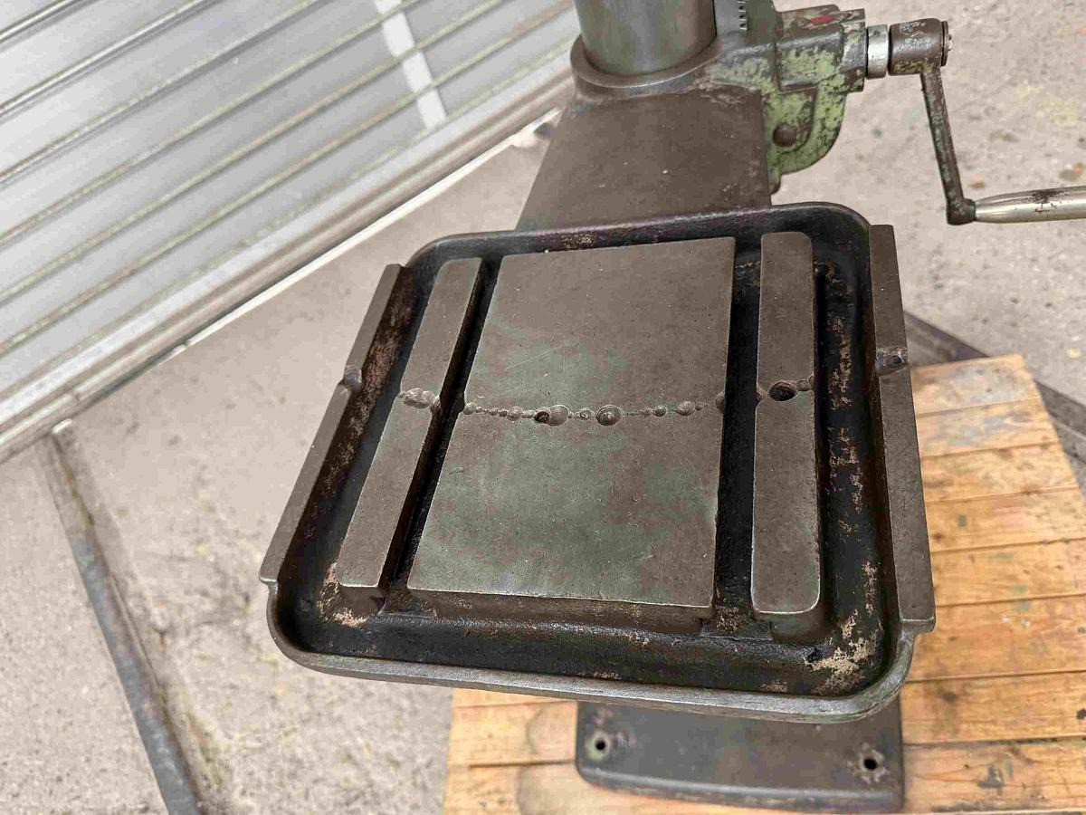 Säulenbohrmaschine FLOTT - Pylväsporakone: kuva Säulenbohrmaschine FLOTT - Pylväsporakone Säulenbohrmaschine FLOTT - Pylväsporakone: kuva Säulenbohrmaschine FLOTT - Pylväsporakone