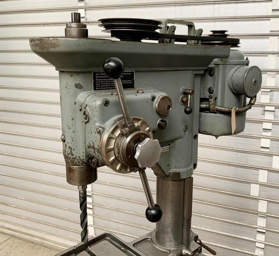 Säulenbohrmaschine IXION - Pylväsporakone: kuva Säulenbohrmaschine IXION - Pylväsporakone Säulenbohrmaschine IXION - Pylväsporakone: kuva Säulenbohrmaschine IXION - Pylväsporakone