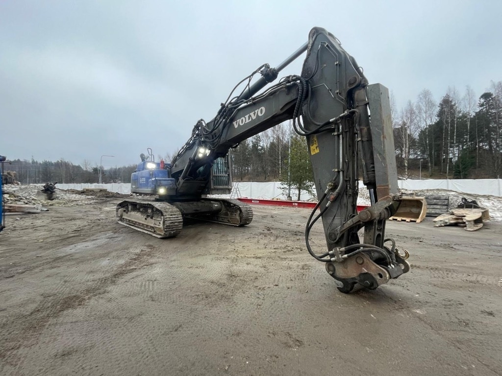 Volvo EC 480 DHR UHD 28m with 2 BOOMS - Purkukaivukoneen: kuva Volvo EC 480 DHR UHD 28m with 2 BOOMS - Purkukaivukoneen Volvo EC 480 DHR UHD 28m with 2 BOOMS - Purkukaivukoneen: kuva Volvo EC 480 DHR UHD 28m with 2 BOOMS - Purkukaivukoneen