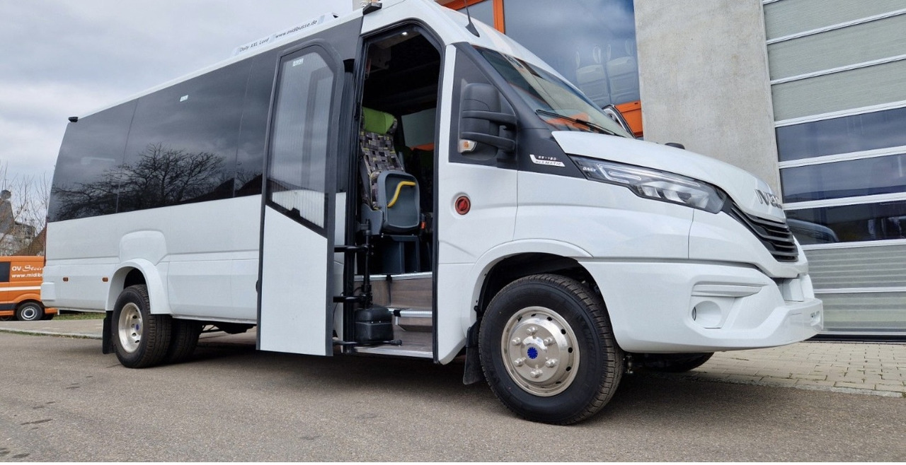Iveco Daily C65 - Minibussi, Pikkubussi: kuva Iveco Daily C65 - Minibussi, Pikkubussi Iveco Daily C65 - Minibussi, Pikkubussi: kuva Iveco Daily C65 - Minibussi, Pikkubussi