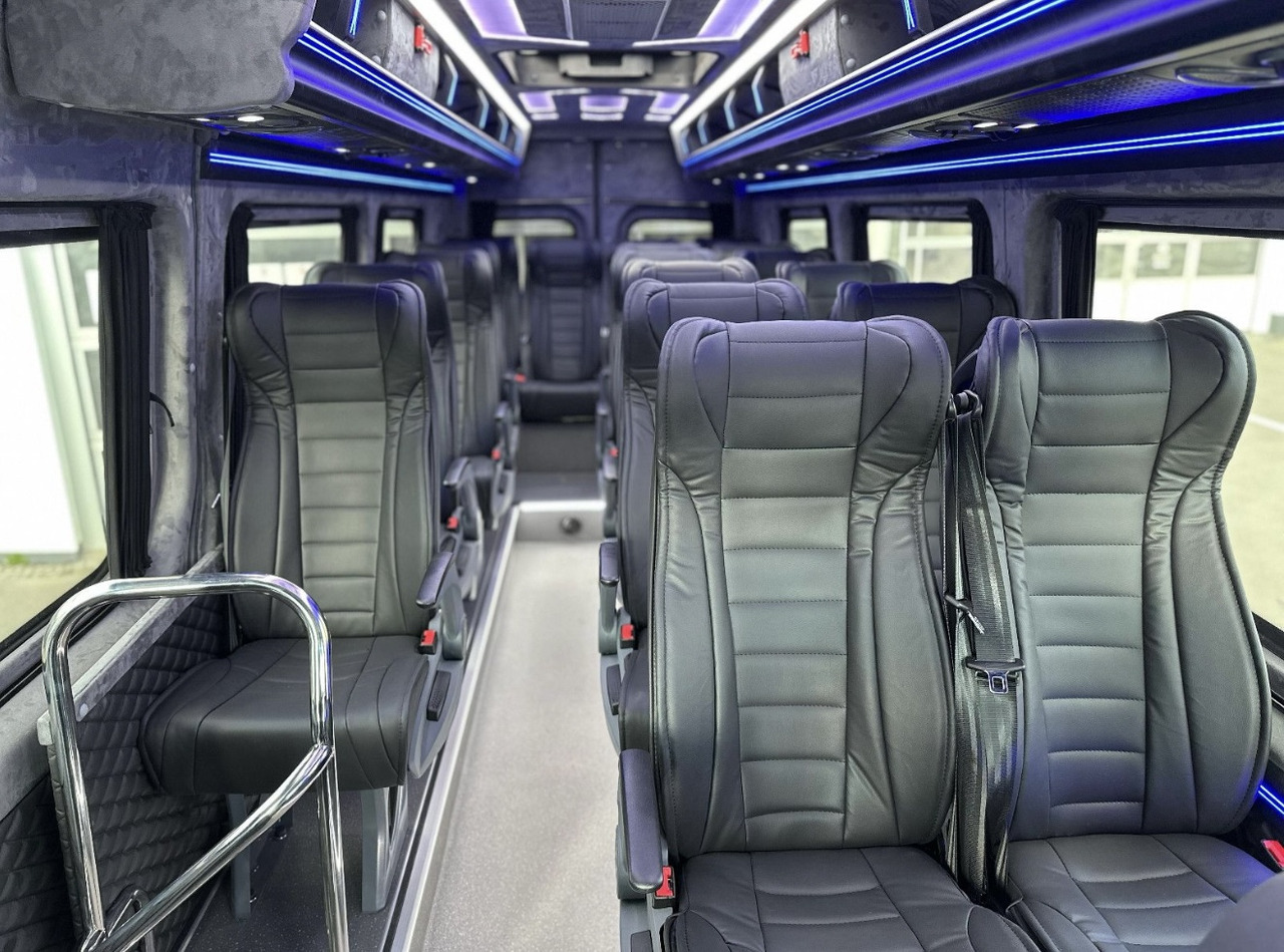 Mercedes Benz Sprinter 519 CDI - Minibussi, Pikkubussi: kuva Mercedes Benz Sprinter 519 CDI - Minibussi, Pikkubussi Mercedes Benz Sprinter 519 CDI - Minibussi, Pikkubussi: kuva Mercedes Benz Sprinter 519 CDI - Minibussi, Pikkubussi
