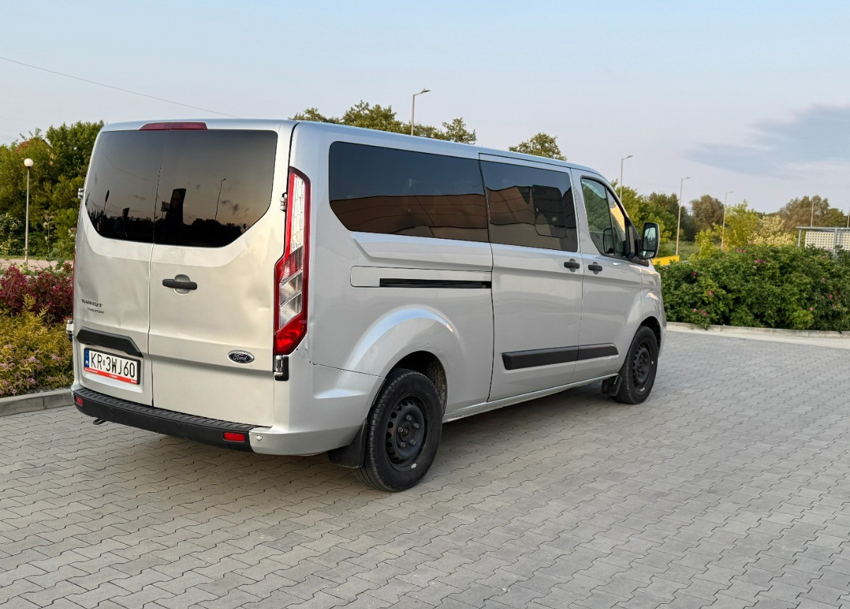 Ford Transit Custom 2.0 170 KM L2 LONG 2021 LED 8 osobowy NAWIEWY miejsc Salon PL - Minibussi, Pikkubussi: kuva Ford Transit Custom 2.0 170 KM L2 LONG 2021 LED 8 osobowy NAWIEWY miejsc Salon PL - Minibussi, Pikkubussi Ford Transit Custom 2.0 170 KM L2 LONG 2021 LED 8 osobowy NAWIEWY miejsc Salon PL - Minibussi, Pikkubussi: kuva Ford Transit Custom 2.0 170 KM L2 LONG 2021 LED 8 osobowy NAWIEWY miejsc Salon PL - Minibussi, Pikkubussi