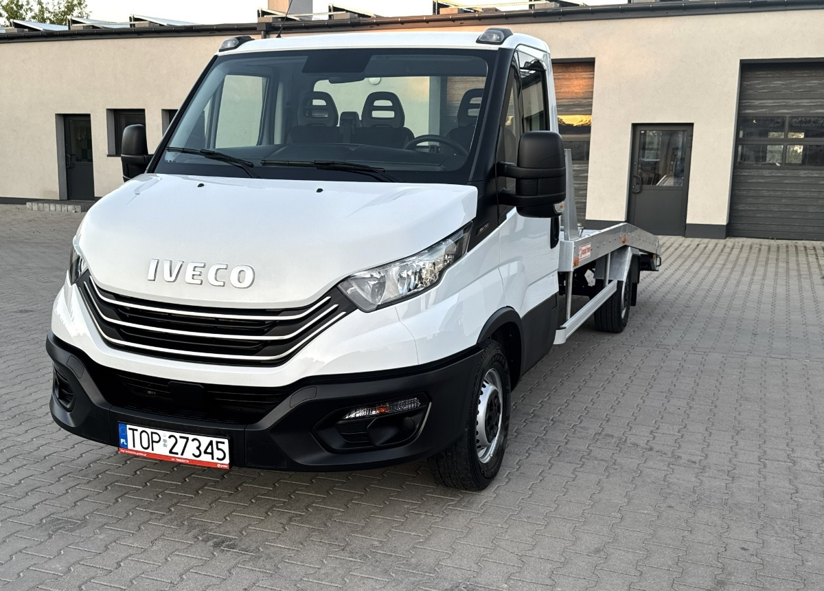 Kuljetin kuorma-auto Iveco Daily 3.0 160KM Rok 2022 55 tys km przebiegu AUTOLAWETA Najazd laweta: kuva Kuljetin kuorma-auto Iveco Daily 3.0 160KM Rok 2022 55 tys km przebiegu AUTOLAWETA Najazd laweta