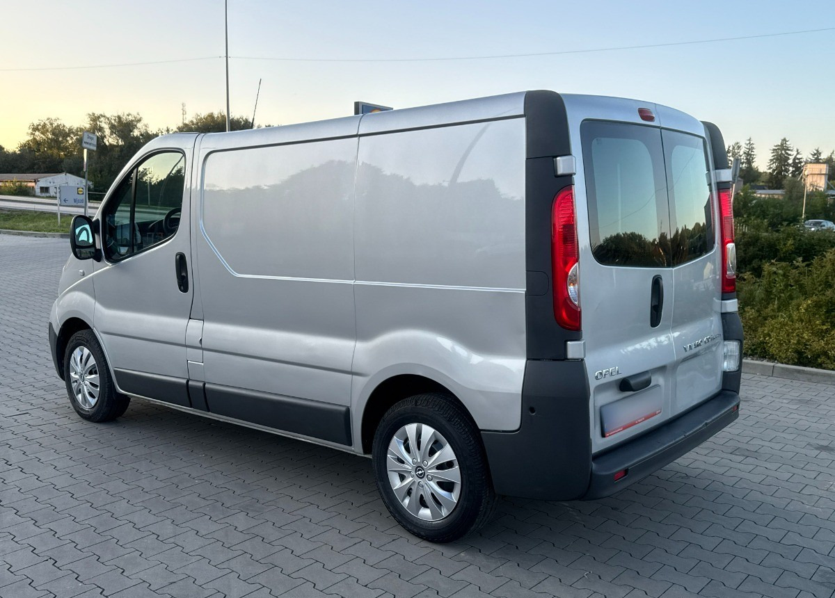 Opel Vivaro 2.0 DCI 115KM 2014 Rok Klimatyzacja Nawigacja BEZWYPADKOWY - Pakettiauto: kuva Opel Vivaro 2.0 DCI 115KM 2014 Rok Klimatyzacja Nawigacja BEZWYPADKOWY - Pakettiauto Opel Vivaro 2.0 DCI 115KM 2014 Rok Klimatyzacja Nawigacja BEZWYPADKOWY - Pakettiauto: kuva Opel Vivaro 2.0 DCI 115KM 2014 Rok Klimatyzacja Nawigacja BEZWYPADKOWY - Pakettiauto