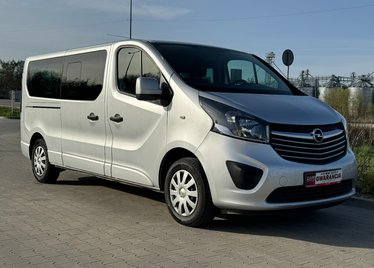 Opel Vivaro 2019 rok 9 osobowy nawiewy tylne Bezwypadkowy Niski przebieg FV23 - Minibussi, Pikkubussi: kuva Opel Vivaro 2019 rok 9 osobowy nawiewy tylne Bezwypadkowy Niski przebieg FV23 - Minibussi, Pikkubussi Opel Vivaro 2019 rok 9 osobowy nawiewy tylne Bezwypadkowy Niski przebieg FV23 - Minibussi, Pikkubussi: kuva Opel Vivaro 2019 rok 9 osobowy nawiewy tylne Bezwypadkowy Niski przebieg FV23 - Minibussi, Pikkubussi