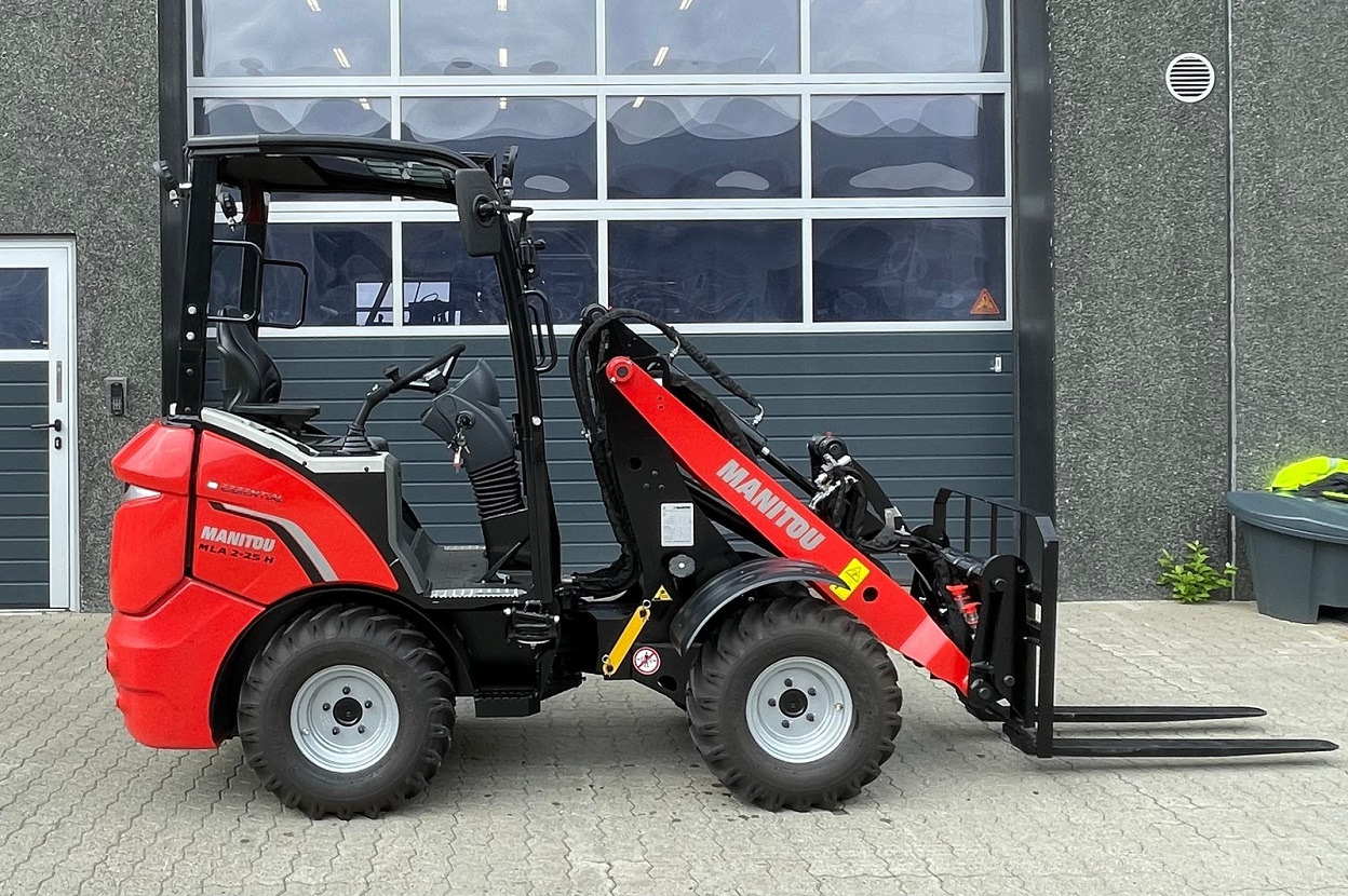 Manitou MLA 2-25 H - Pyöräkuormaaja: kuva Manitou MLA 2-25 H - Pyöräkuormaaja Manitou MLA 2-25 H - Pyöräkuormaaja: kuva Manitou MLA 2-25 H - Pyöräkuormaaja