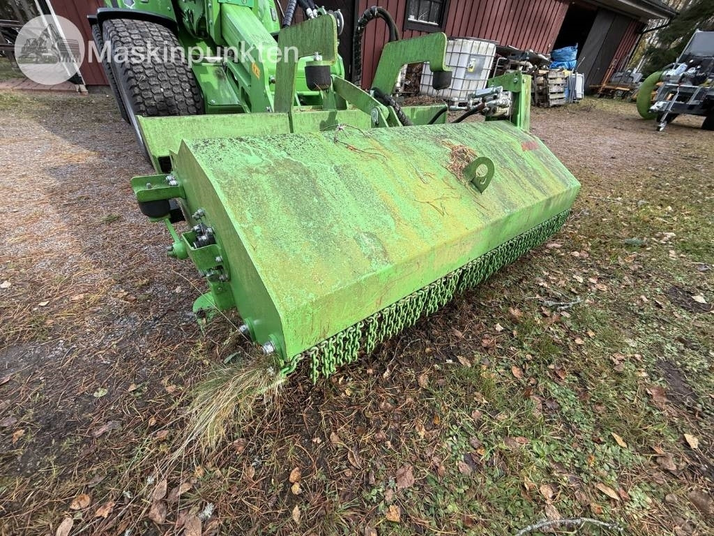 Avant Slagklippare - Kesantomurskain/ Vesakkomurskain: kuva Avant Slagklippare - Kesantomurskain/ Vesakkomurskain Avant Slagklippare - Kesantomurskain/ Vesakkomurskain: kuva Avant Slagklippare - Kesantomurskain/ Vesakkomurskain