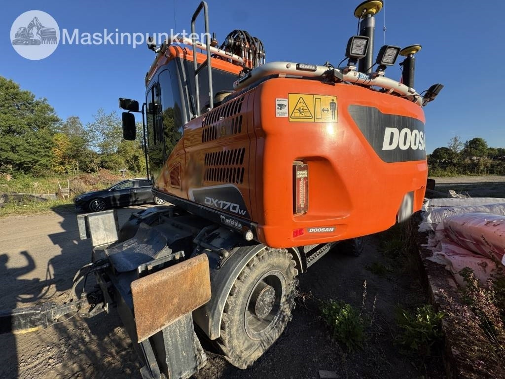 Doosan DX 170 W-5 + Tippvagn + Redskap - Pyöräalustainen kaivinkone: kuva Doosan DX 170 W-5 + Tippvagn + Redskap - Pyöräalustainen kaivinkone Doosan DX 170 W-5 + Tippvagn + Redskap - Pyöräalustainen kaivinkone: kuva Doosan DX 170 W-5 + Tippvagn + Redskap - Pyöräalustainen kaivinkone
