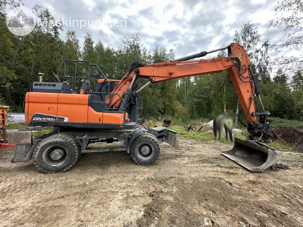 Doosan DX 170 W - Pyöräalustainen kaivinkone: kuva Doosan DX 170 W - Pyöräalustainen kaivinkone Doosan DX 170 W - Pyöräalustainen kaivinkone: kuva Doosan DX 170 W - Pyöräalustainen kaivinkone