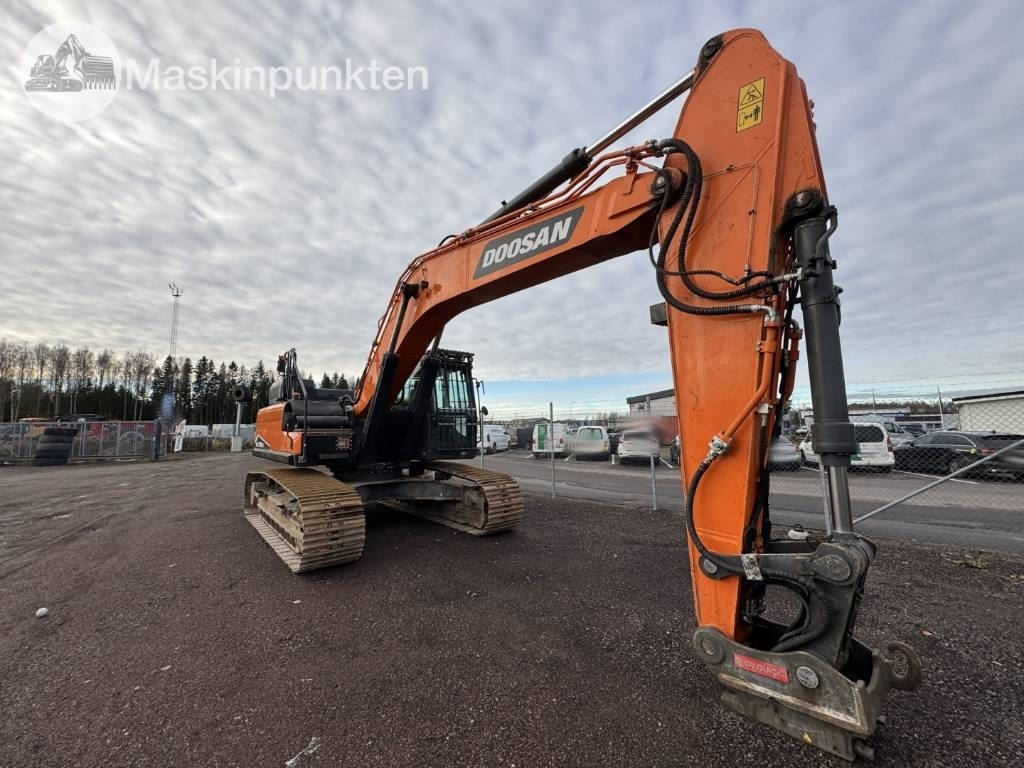 Doosan DX 300 LC - Telakaivukone: kuva Doosan DX 300 LC - Telakaivukone Doosan DX 300 LC - Telakaivukone: kuva Doosan DX 300 LC - Telakaivukone