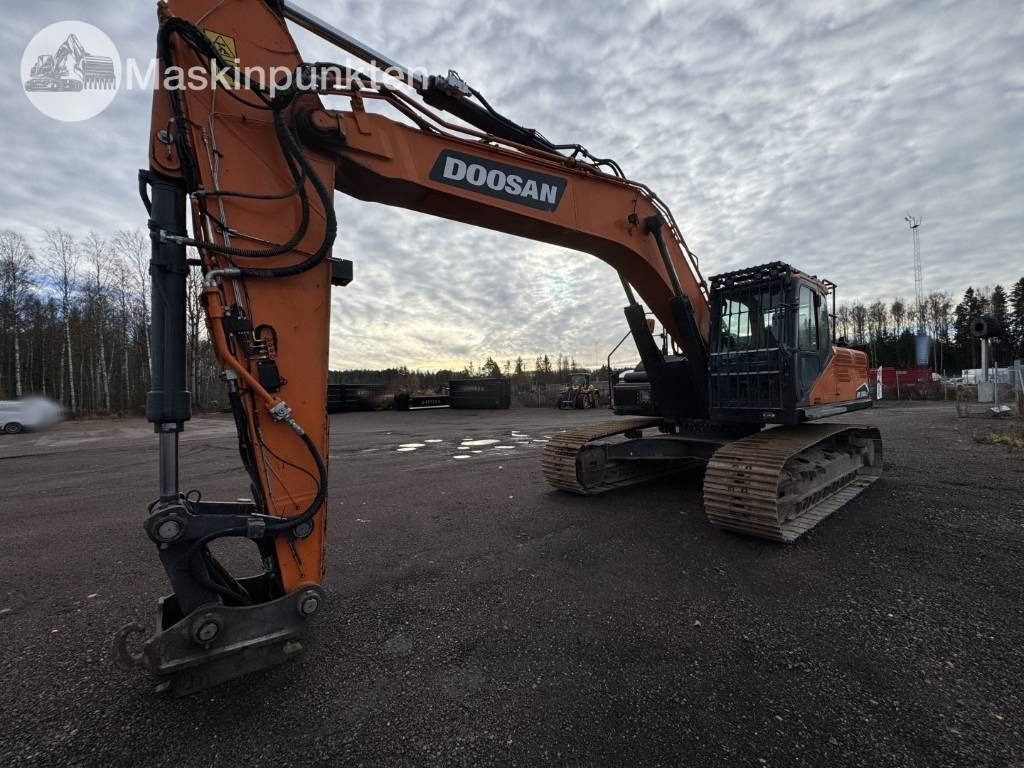 Doosan DX 300 LC - Telakaivukone: kuva Doosan DX 300 LC - Telakaivukone Doosan DX 300 LC - Telakaivukone: kuva Doosan DX 300 LC - Telakaivukone
