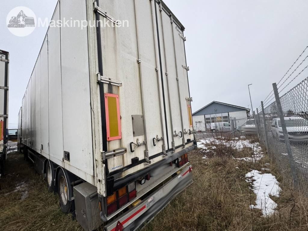 Ekeri L4 - Umpikori perävaunu: kuva Ekeri L4 - Umpikori perävaunu Ekeri L4 - Umpikori perävaunu: kuva Ekeri L4 - Umpikori perävaunu