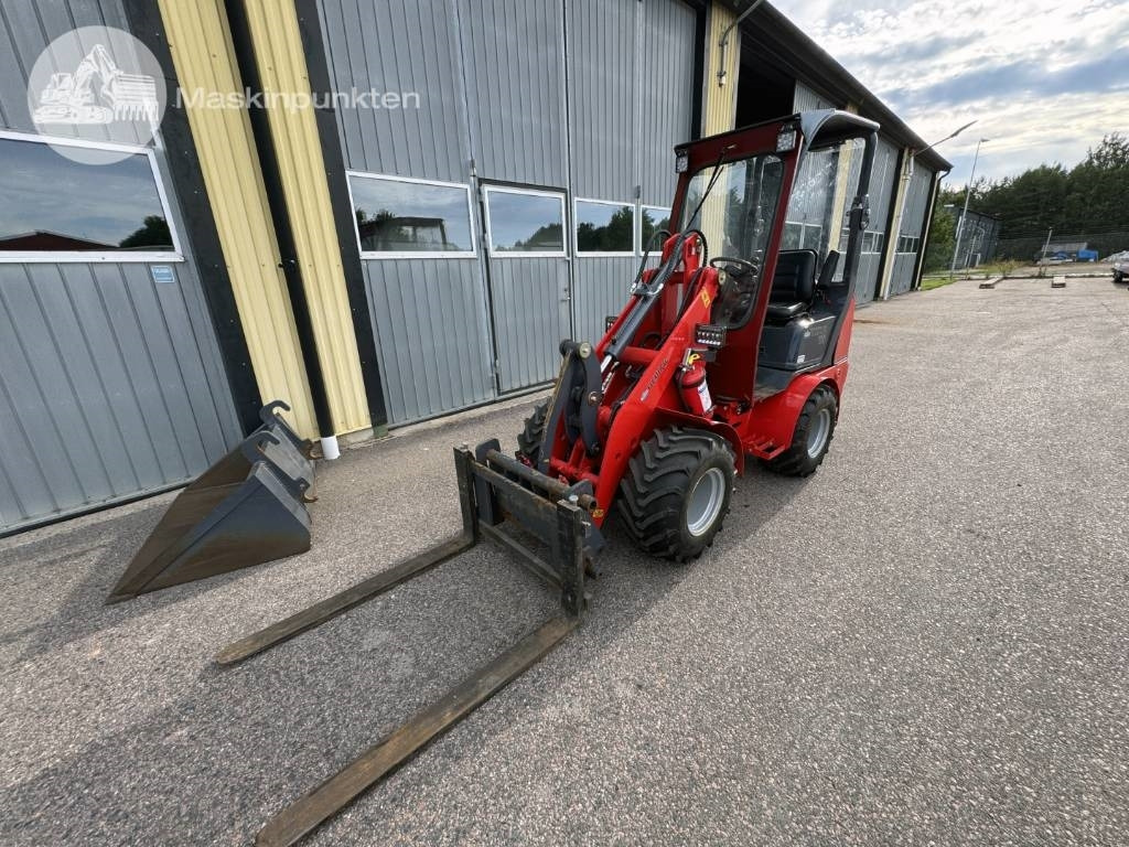 Flexitrac 1126 - Pienkuormaaja: kuva Flexitrac 1126 - Pienkuormaaja Flexitrac 1126 - Pienkuormaaja: kuva Flexitrac 1126 - Pienkuormaaja
