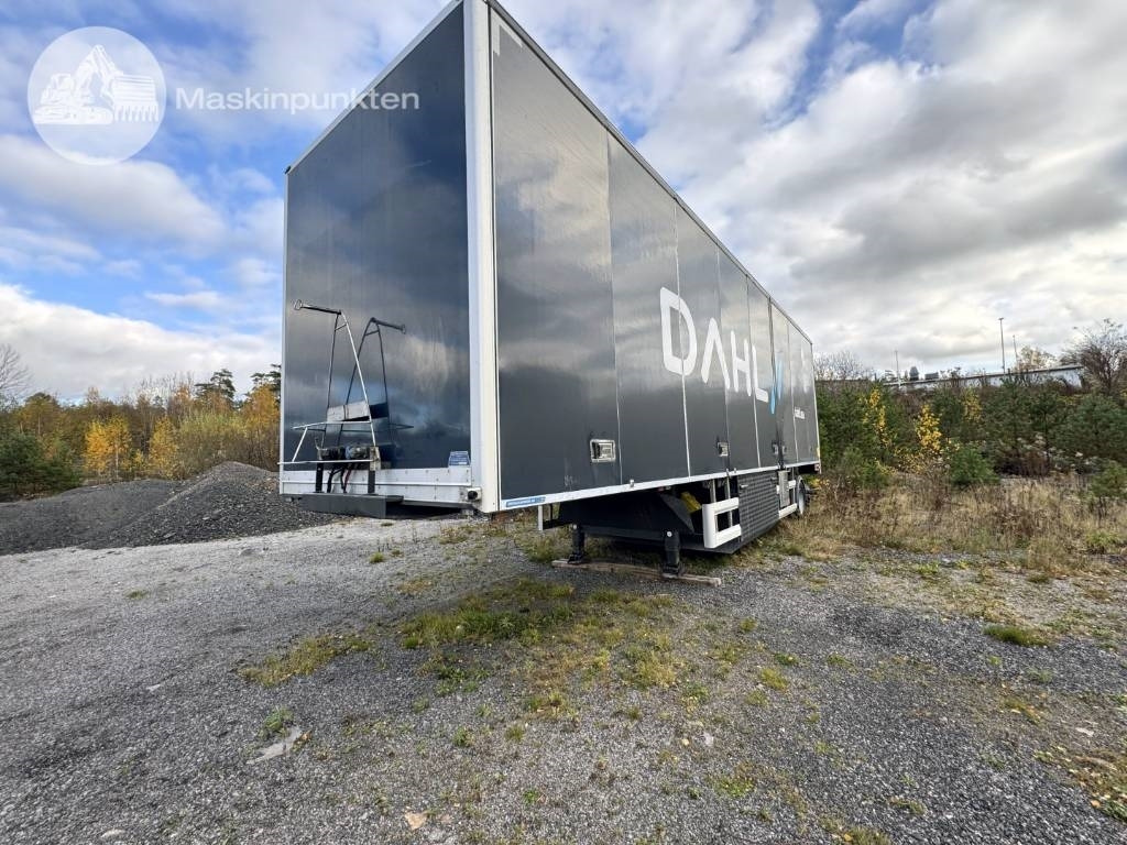 HFR 1 axlad semitrailer med truck! - Umpikori puoliperävaunu: kuva HFR 1 axlad semitrailer med truck! - Umpikori puoliperävaunu HFR 1 axlad semitrailer med truck! - Umpikori puoliperävaunu: kuva HFR 1 axlad semitrailer med truck! - Umpikori puoliperävaunu