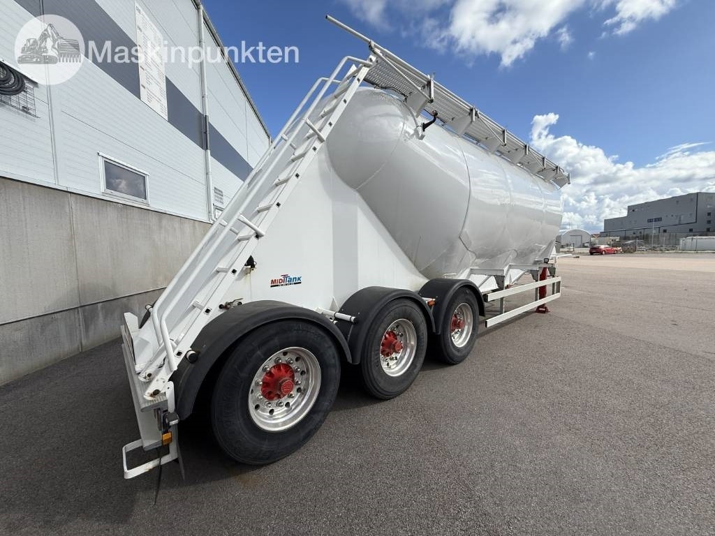 Interconsult Tanktrailer - Säiliöpuoliperävaunu: kuva Interconsult Tanktrailer - Säiliöpuoliperävaunu Interconsult Tanktrailer - Säiliöpuoliperävaunu: kuva Interconsult Tanktrailer - Säiliöpuoliperävaunu