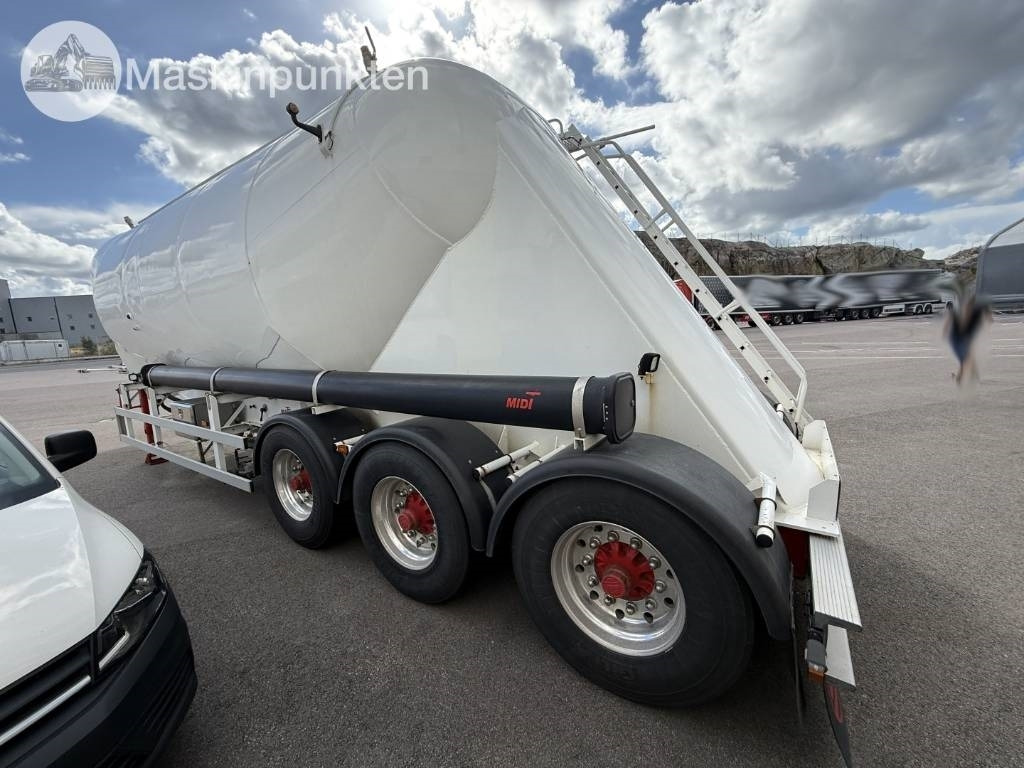 Interconsult Tanktrailer - Säiliöpuoliperävaunu: kuva Interconsult Tanktrailer - Säiliöpuoliperävaunu Interconsult Tanktrailer - Säiliöpuoliperävaunu: kuva Interconsult Tanktrailer - Säiliöpuoliperävaunu